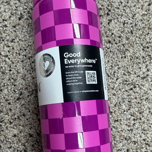 Simple Modern Pink Water Bottle - Picture 2 of 8